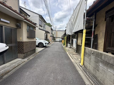 【前面道路含む現地写真】 | 下鴨芝本町　新築戸建 | 葵小学校徒歩8分、下鴨中学校徒歩12分の通学に便利な立地です♪