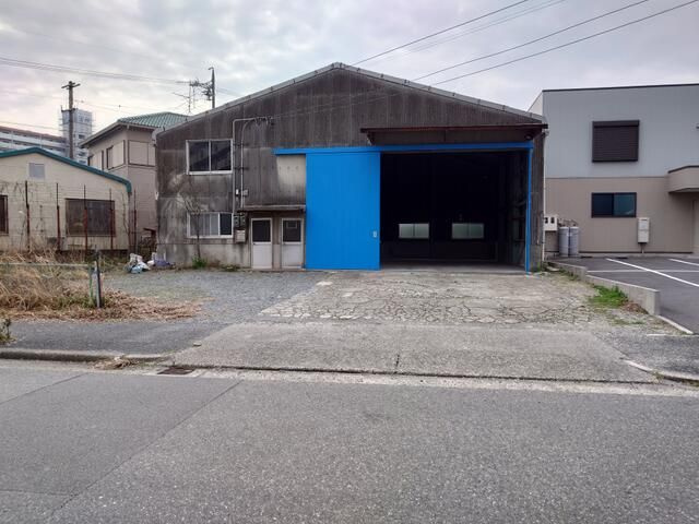 安井様　神宮寺倉庫工場の外観