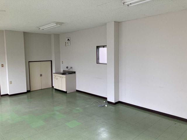 大平町 野澤ビルの居間・リビング