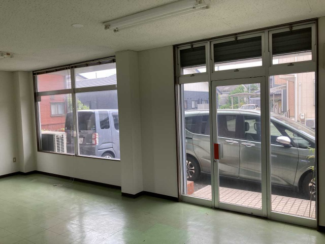 大平町 野澤ビルの和室
