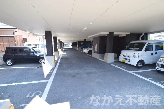 【駐車場】 | 駐車場に車を止められます