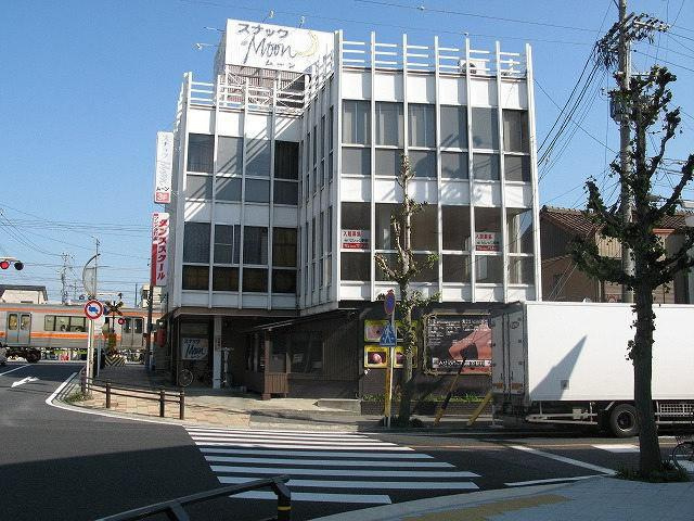朝日町 英昌ビルの外観