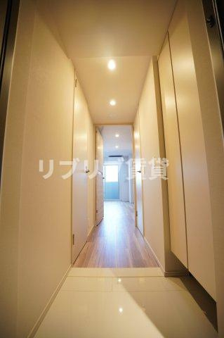プライムメゾン千葉新町の玄関