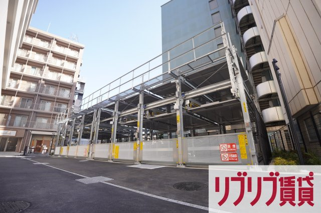 プライムメゾン千葉新町の駐車場