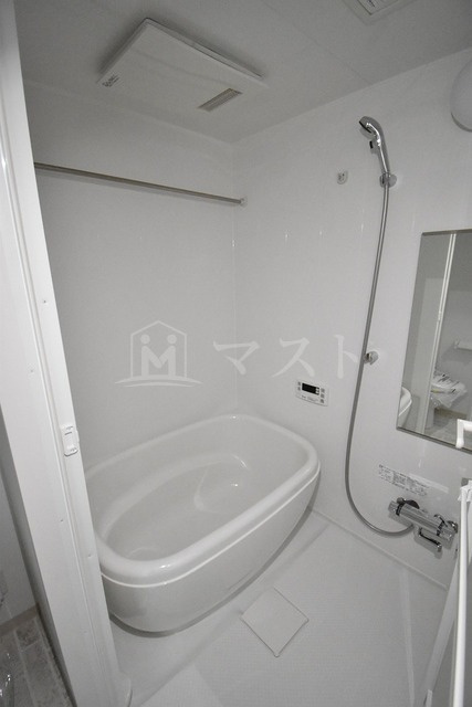 メゾニティ・クイーン阿波座の浴室