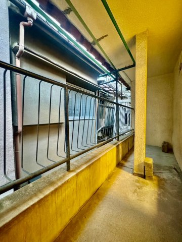 門真市常称寺町　中古テラスの前面道路含む現地写真