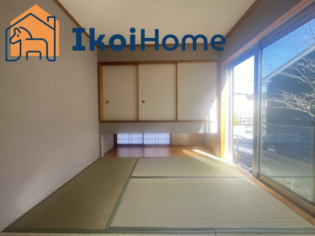 神戸市西区月が丘1丁目　中古戸建　リフォーム済の寝室|和室は音を吸収し床に比べて柔らかく転んでも痛くない為、子供部屋としてもおすすめです。寝室としても最適