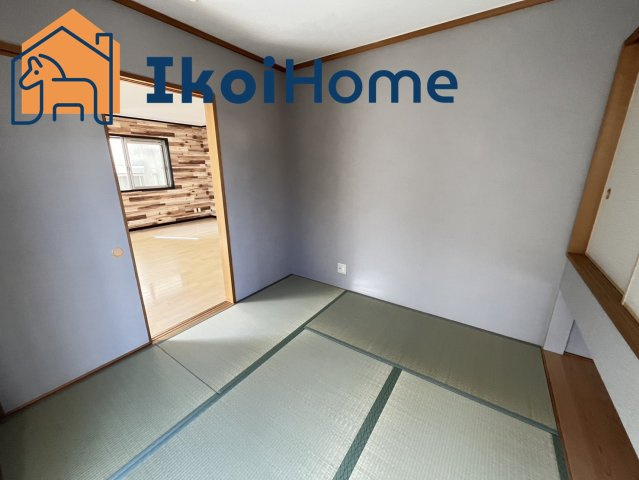 神戸市西区月が丘1丁目　中古戸建　リフォーム済の寝室|い草には湿気を吸収して乾燥時に放出する調湿効果があり、夏場はべたつきづらく、冬場は冷たさを妨げます。