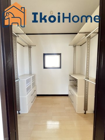 神戸市西区月が丘1丁目　中古戸建　リフォーム済の収納|●年中無休：当日予約可●収納スペースも広く、荷物が多くなりやすいお子様なども安心です。