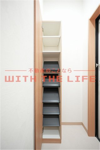 リラフォート津福【キャッシュバック対象物件】の収納|ちょっとした収納スペースも充実しています