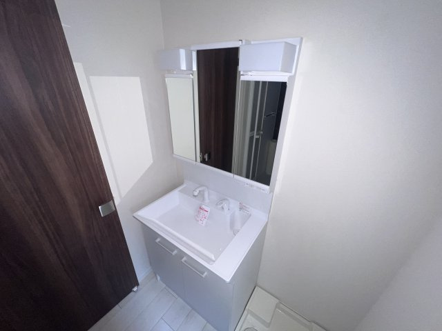 ベルリード塩屋北の洗面所