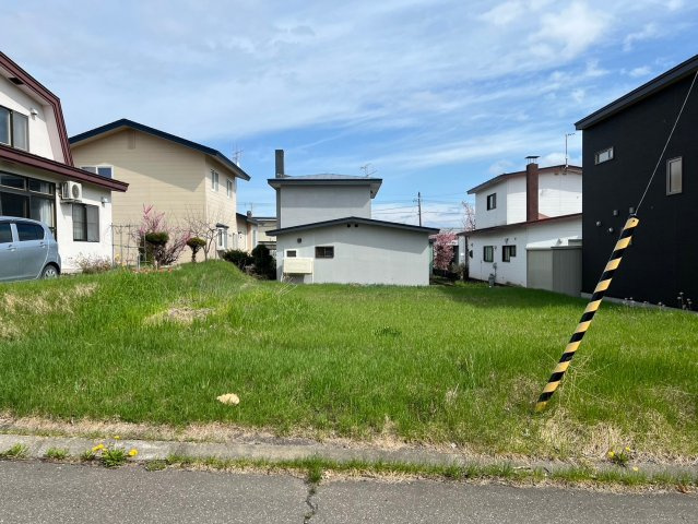 【外観】 | 北見市柏陽町土地 | 6月初旬に電柱移設、支線がなくなりました。
7月中旬ゴミステーション移動済み