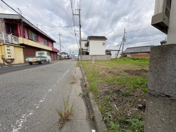 貴志川町丸栖　土地の前面道路含む現地写真