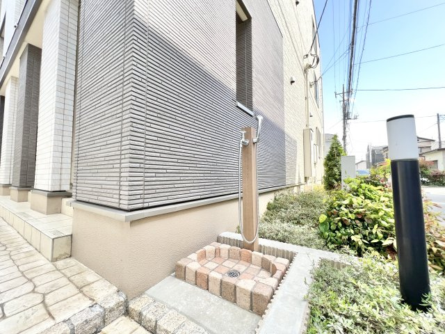 クレアージュのエントランス|落ち着いたエントランスです