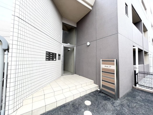 シャトル・Ｋのエントランス|毎日通るエントランスはこのようになっています