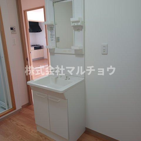 スマイリア三軒屋の洗面所|コンパクトで使いやすい洗面所