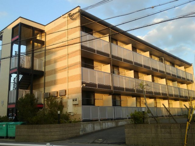 レオパレス川向