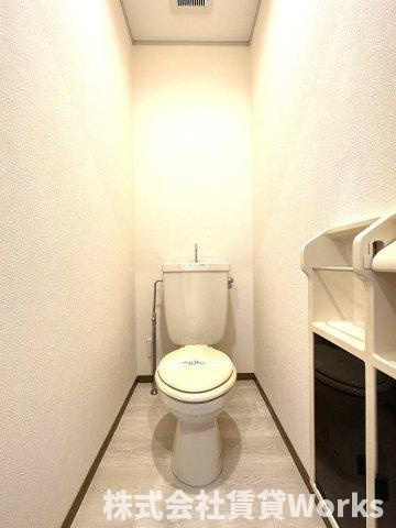クレアコートAのトイレ|清潔感のあるトイレです