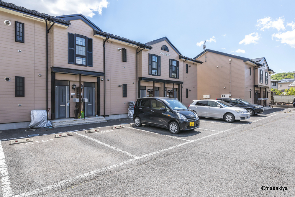 フォレスタ　Bの外観|駐車場