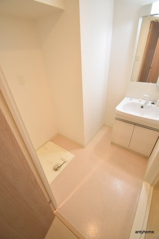 小西マンション　仲介手数料無料の洗面所