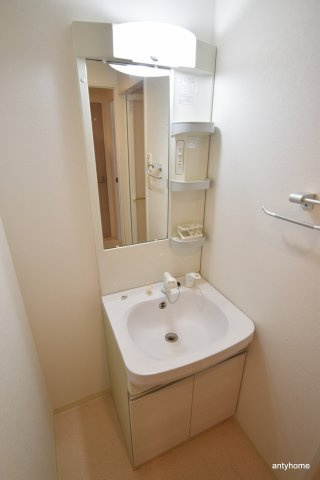 小西マンション　仲介手数料無料の洗面所