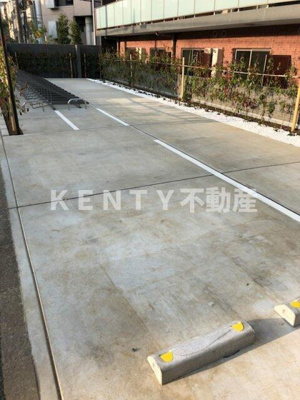 【駐車場】 | ログ池上 | 駐車場完備です