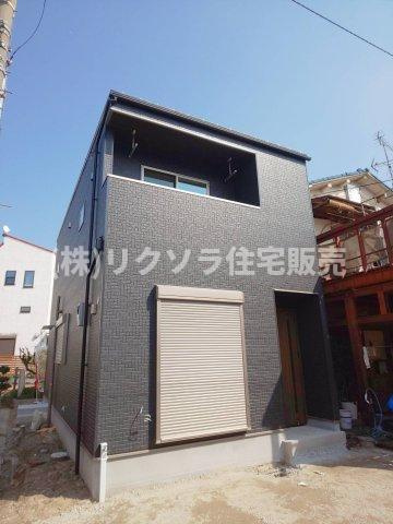 寝屋川市上神田1丁目　新築一戸建ての外観|新しい生活にいかがでしょうか？外観はお住まいの顔になります。こだわりたいポイントですね。外壁塗装や屋根塗装のご相談も承っております。
■現地内覧・資金計画相談・住宅ローン相談もお問合せ受付中■