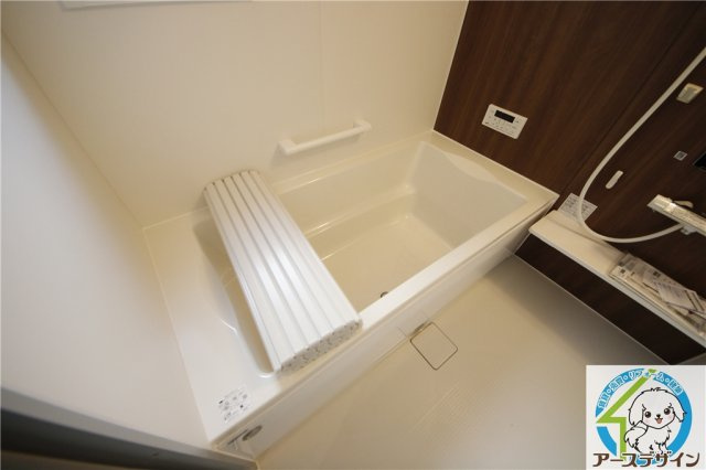 【アースデザイン】内覧可能◎　駐車場並列2台可能　藤江駅徒歩6分♪　明石市第6藤江の浴室