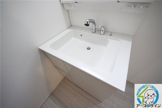 【アースデザイン】内覧可能◎　駐車場並列2台可能　藤江駅徒歩6分♪　明石市第6藤江の独立洗面台