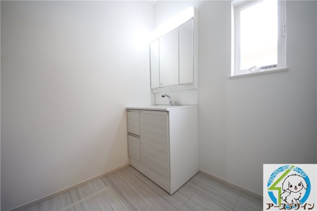 【アースデザイン】内覧可能◎　駐車場並列2台可能　藤江駅徒歩6分♪　明石市第6藤江の独立洗面台