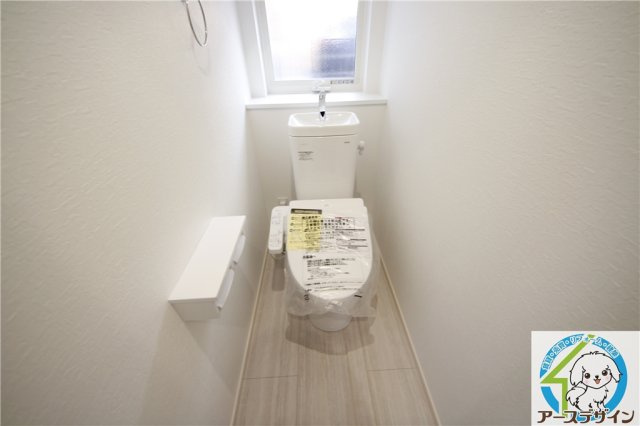 【アースデザイン】内覧可能◎　駐車場並列2台可能　藤江駅徒歩6分♪　明石市第6藤江のトイレ