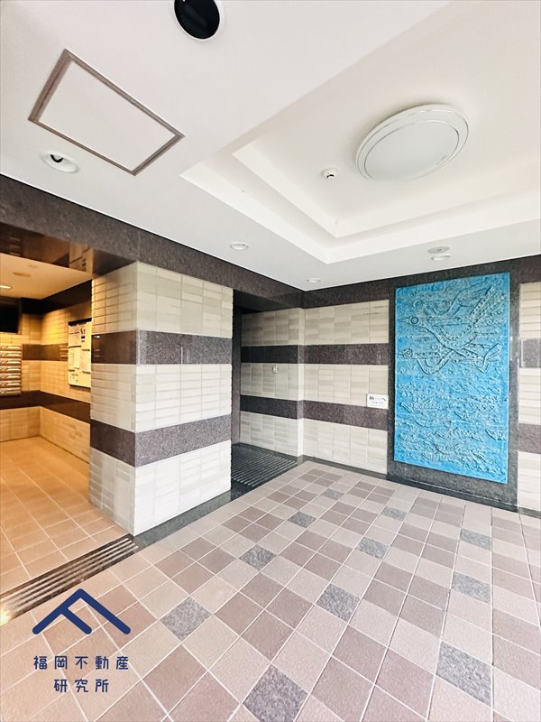 サーパス宿町のエントランス