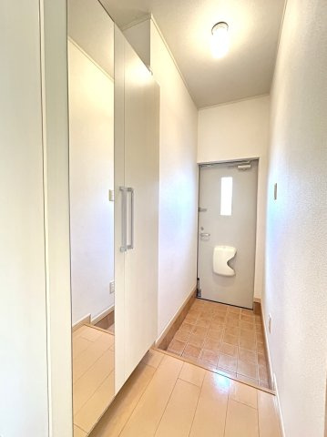 ブライト・スクエア Ｃの玄関