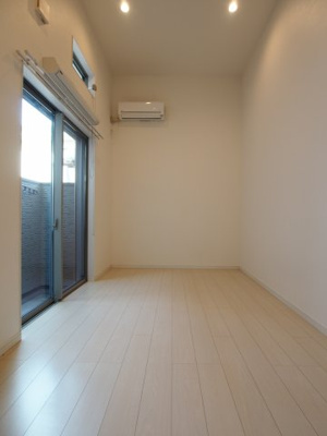 【洋室】 | フォンテンブロー初芝