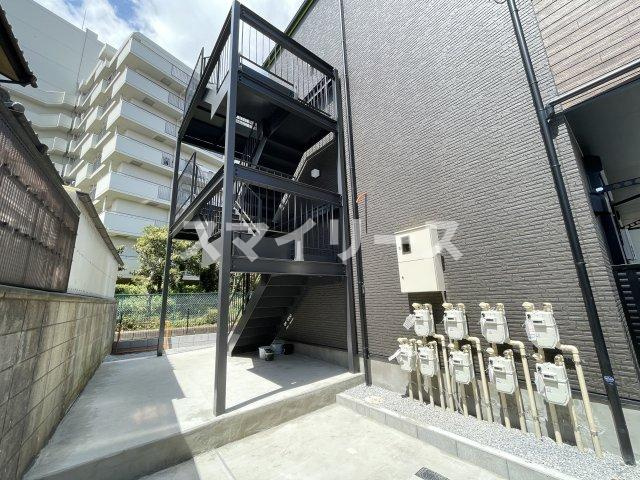 モダンオーク北柏のエントランス