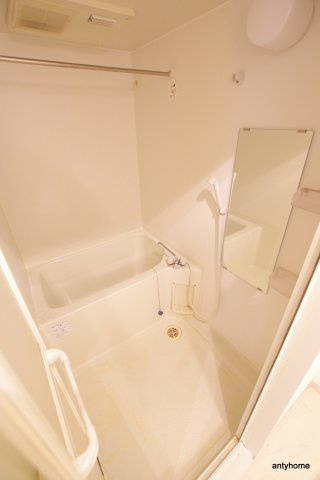 CASSIA福島駅前　仲介手数料無料の浴室