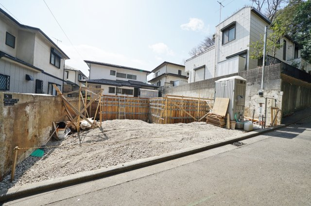 【横浜市旭区桐が作1438-6新築戸建て】★仲介手数料無料★（左近山小学校・左近山中学校）の外観