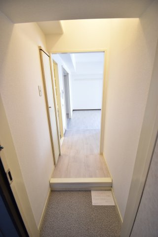 サンライズ難波の玄関