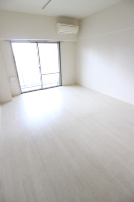 【内装】 | アロハ海岸通