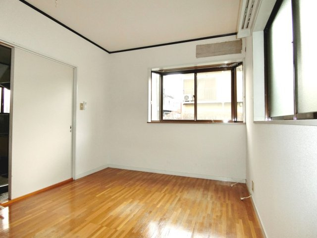 【寝室】 | 洋室