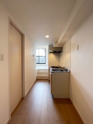 【内装】 | プレシャスソルーナ箱崎 | 別号室の写真になります。現況優先。