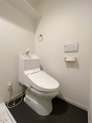 【トイレ】 | プレシャスソルーナ箱崎 | 別号室の写真になります。現況優先。