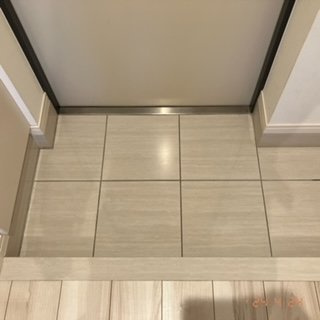 ジーベック京急蒲田の玄関