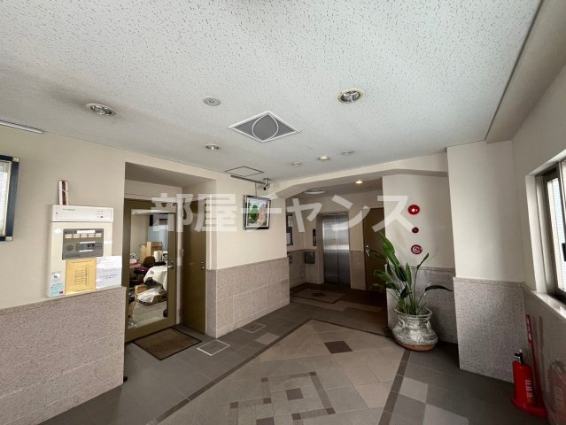 新栄アーバンハイツのロビー