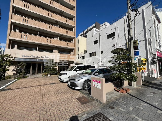 新栄アーバンハイツの駐車場