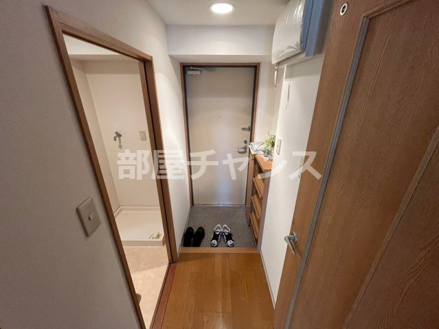 新栄アーバンハイツの玄関