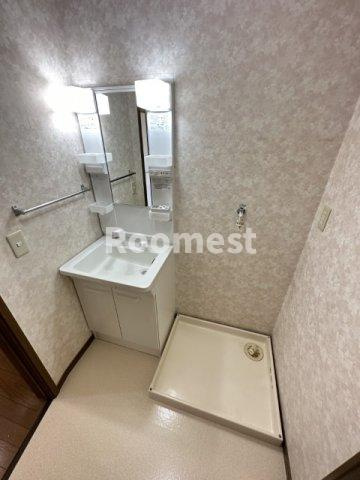 プリマベーラの洗面所|明るい洗面所です