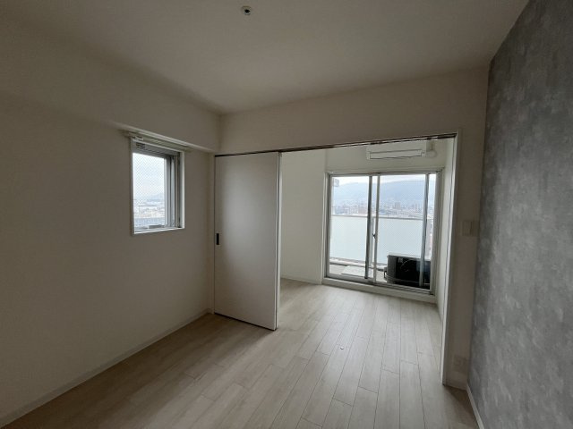 AELL OSAKA EASTの居間・リビング