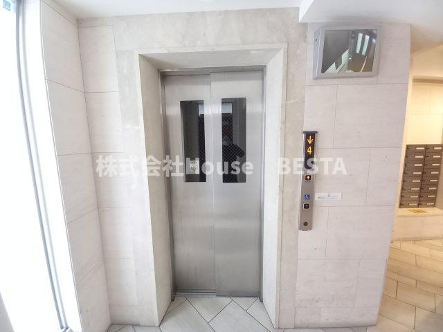 ワコーレ神戸ジュエルズのロビー