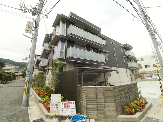 マルベリー甲南山手の外観